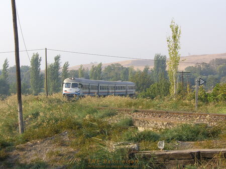 Goncali: Aus Denizli nähert sich der FIAT-Triebzug, der nach Izmir weiterfahren soll