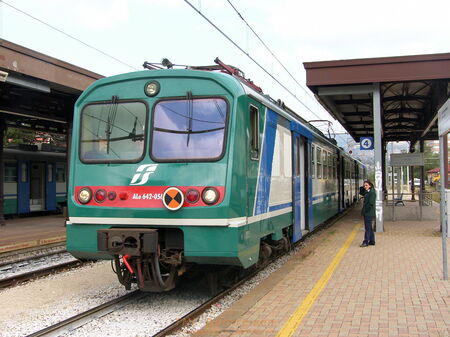 In Porretta Terme hieß es umsteigen auf diesen ALe 642.056 zur Fahrt bis Pistoia