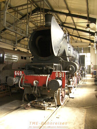 In Pistoia besichtigte die Gruppe ein privates Eisenbahnmuseum, in dem viele wertvolle Stücke noch auf ihre Aufarbeitung warten