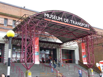 Das Verkehrsmuseum (Glasgow Museum of Transport) ist per Subway erreichbar