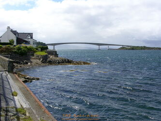 Ein Blick auf die Brücke zum Festland (Kyle of Lochalsh)