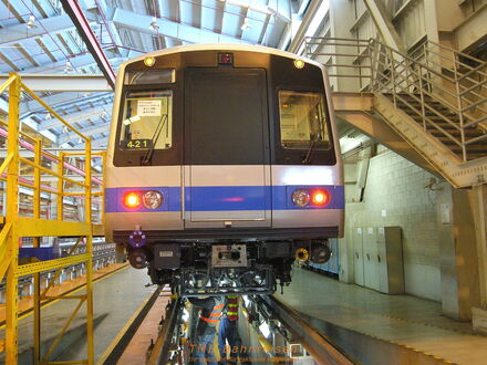 Fabrikneuer Zug von Kawasaki im Depot Beitou